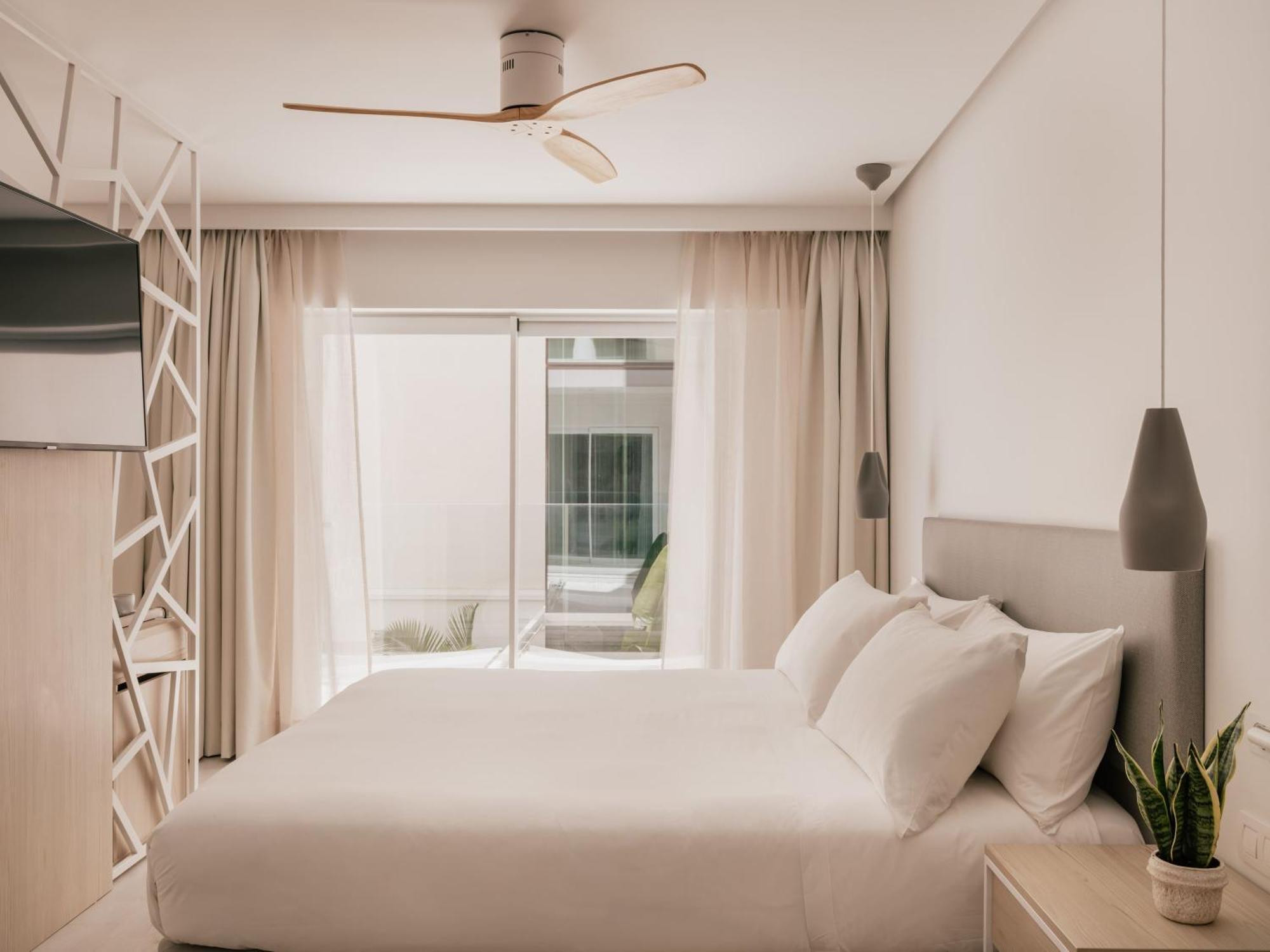 Junior Suite mit seitlichem Meerblick